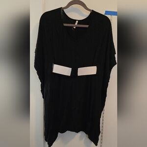 Style fax | Black mini dress w/ 3/4 bat sleeves & white elastic belt | Small